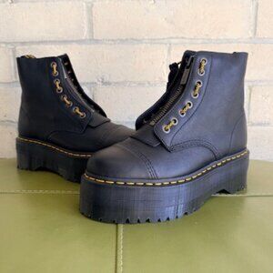 Dr. Martens Sinclair Max black boot size US women's 11 / UK 9 NIB
